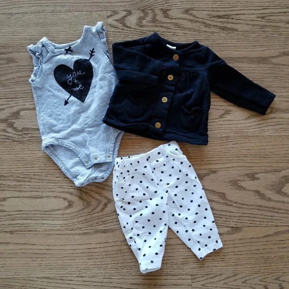 *3 for $20*Carter's black white gray matching set 3M